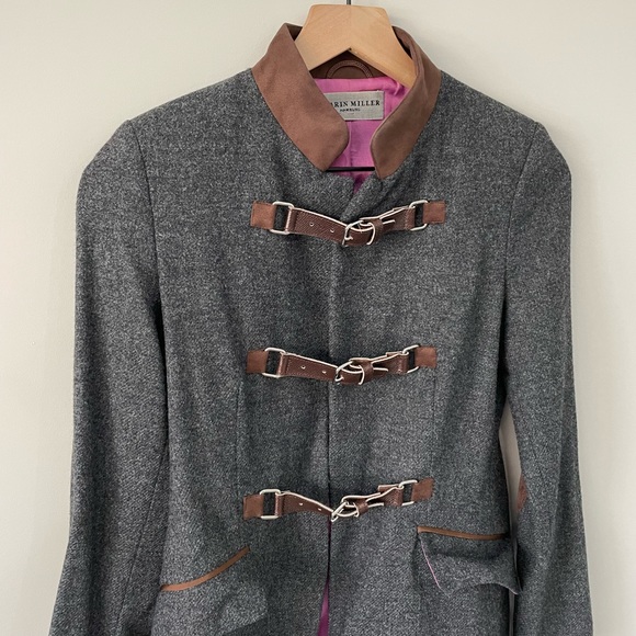 Karin Miller Hamburg wool coat with buckles - Picture 3 of 13